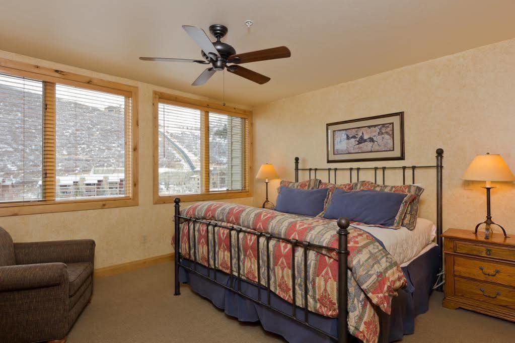 Trail S End Lodge Парк Сити Екстериор снимка
